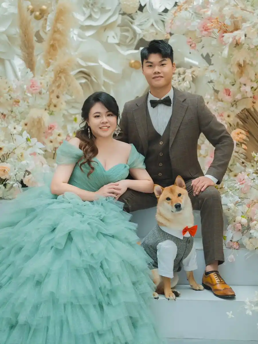 新人婚紗照｜專業攝影師現場拍攝，婚禮即印